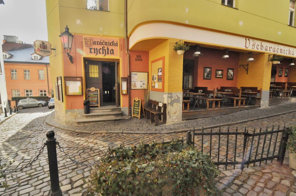 Apartment Trziste Prag Exteriör bild