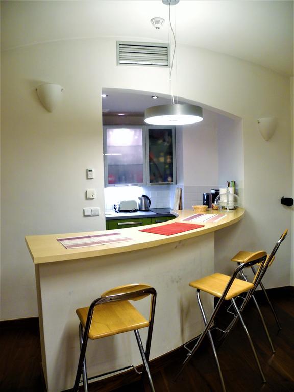Apartment Trziste Prag Exteriör bild